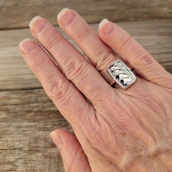 Elle Sterling Herringbone Basketweave Rectangle Ring NWOT - Picture 5 of 10